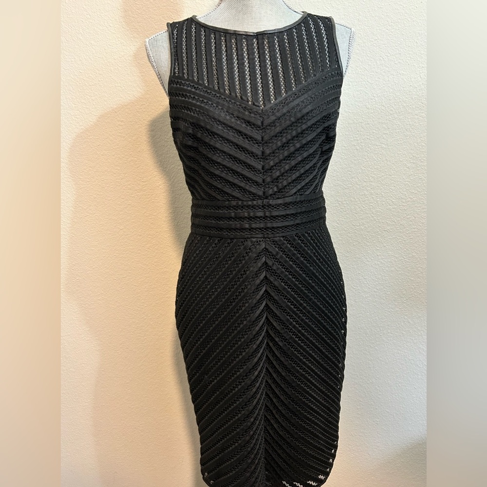 LAUREN by Ralph Lauren LBD in Size 8 Lace & Leather like Knit.